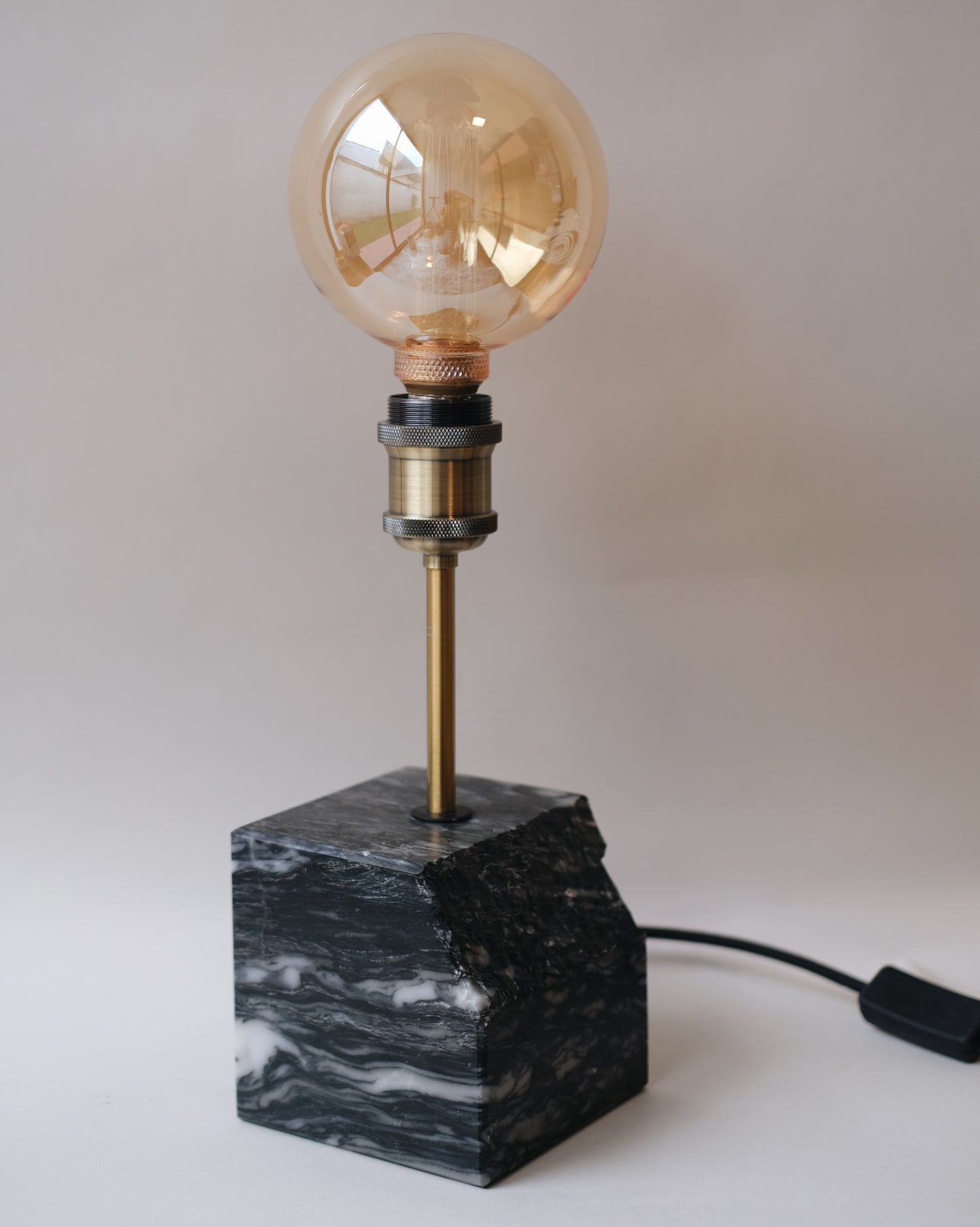 Lámpara De Buró Bloque Gris