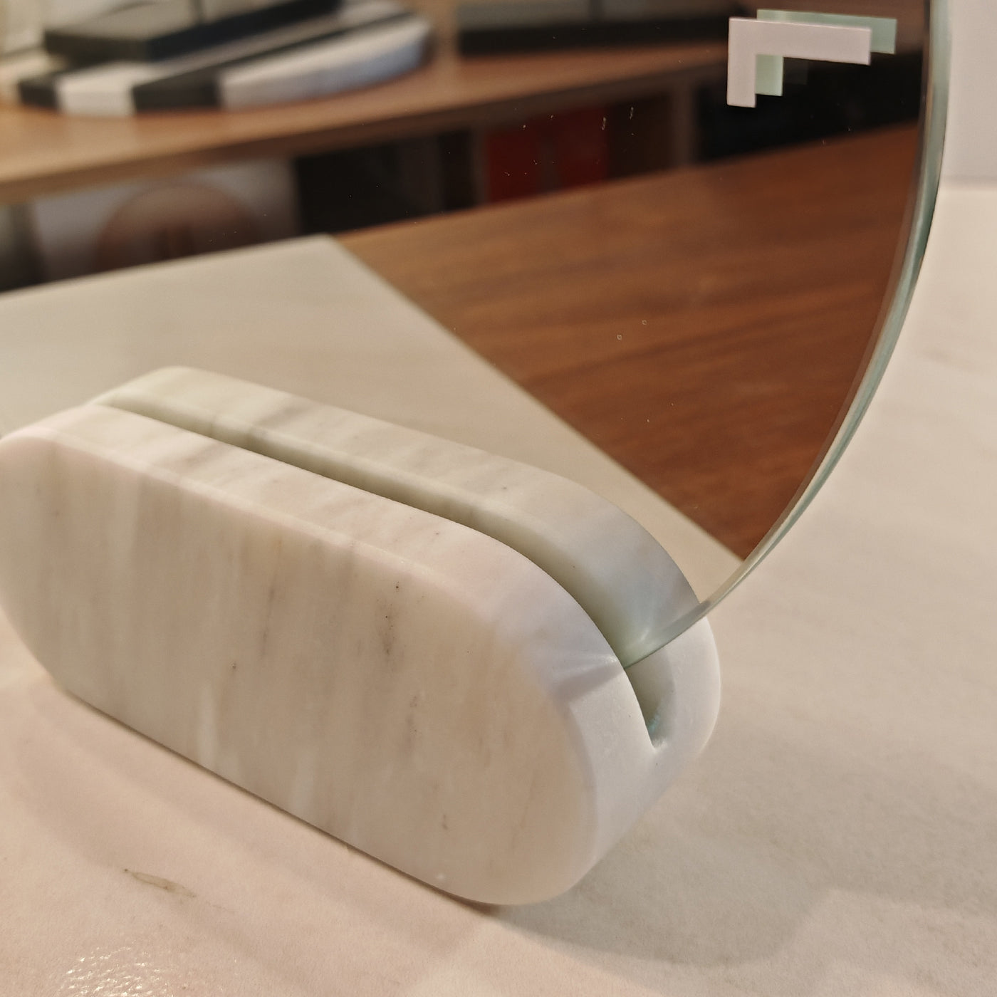 Espejo de mesa redondo
